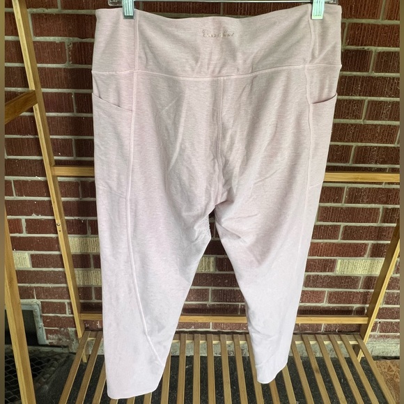 Light pink VS leggings - Picture 4 of 9